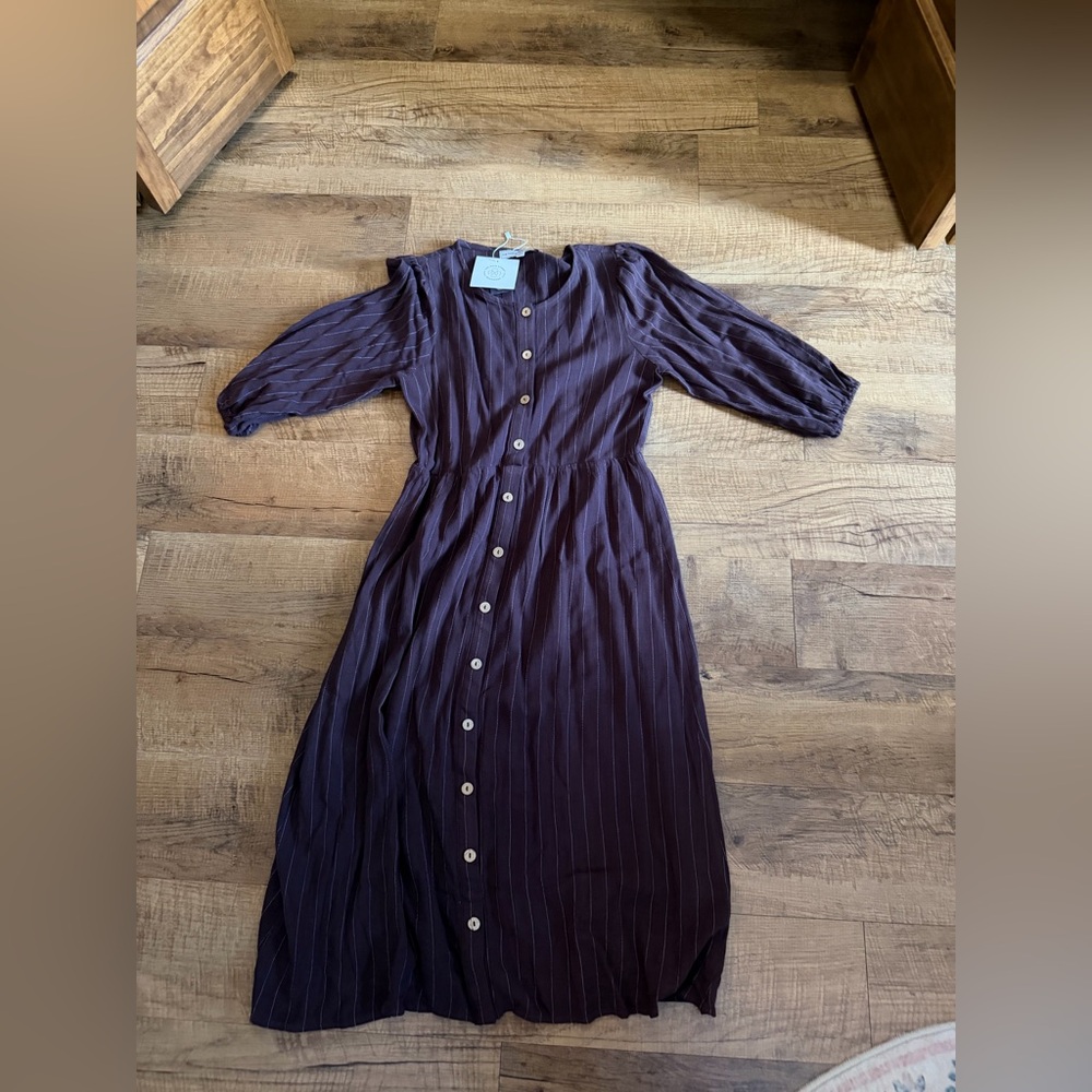 Women's Plum Button-Front Midi Dress with Subtle Stripes - Picture 3 of 3